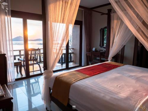 Victoria Cliff Hotel  And Resort in Kawthaung
