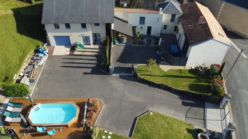 Gîte Ruelle aux Vaches - Avec piscine partagée - Location saisonnière - Montreuil-Bellay