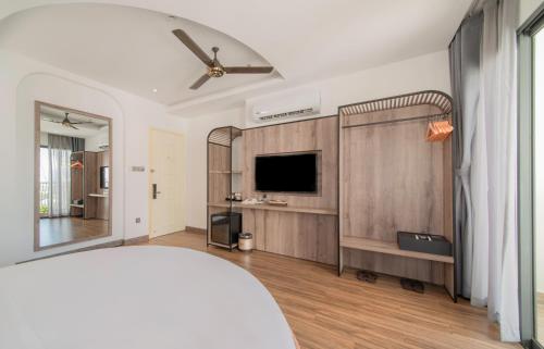 506232288 Aaron Boutique Hotel