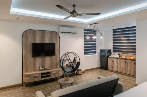 506232719 Aaron Boutique Hotel