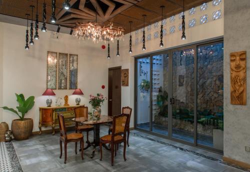 506233790 Aaron Boutique Hotel