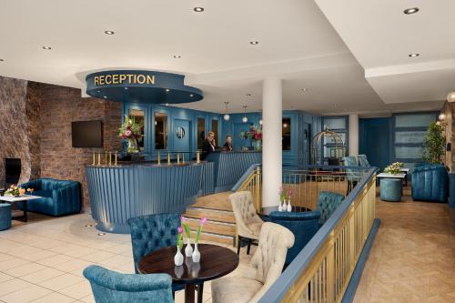 Springfield Hotel - image 9