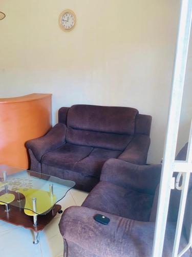 Kalifonia Guest House - image 2