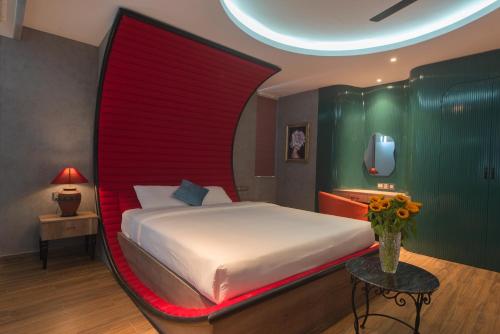 506238141 Aaron Boutique Hotel