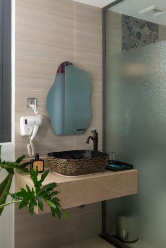 506238145 Aaron Boutique Hotel