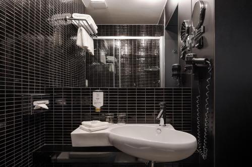 Perla Hotel, Прага (фото 7)