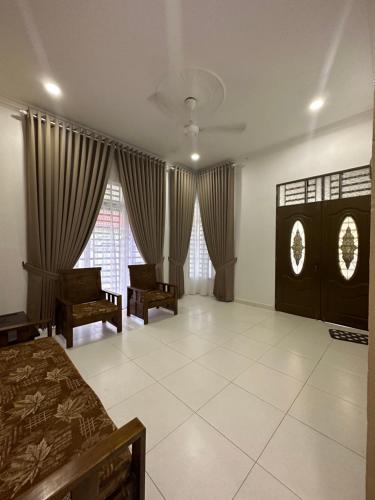 Zuriana Ashraf Homestay Kota Bharu – Kota Bharu, PA