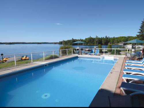 Peldbaseins, Glen House Resort in Lensdauna (ON)