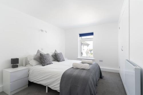 Bright and Modern St Just 1 bedroom apartment in old Cornwall