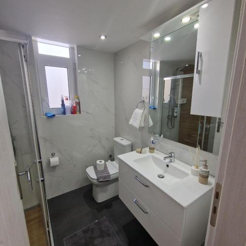 Luxury apartment Kato Patissia - image 5