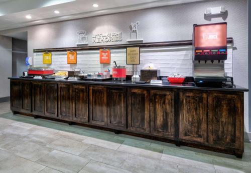 Hampton Inn Biloxi Beach Boulevard - image 11