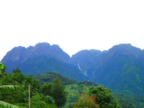 Výhled, Summit Guesthouse in Kasese