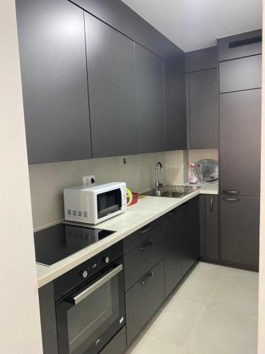 Azra Apartment - image 2