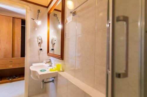 Hotel Tropis - image 5