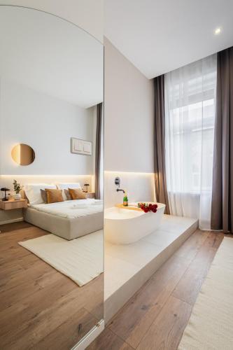 You Boutique Suites, Best Location by BQA Room Type - Deluxe Double Room with Bath