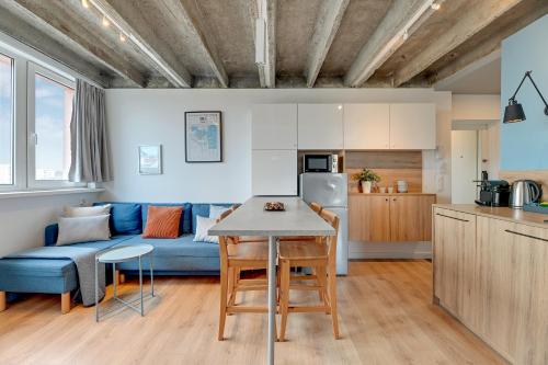 Gdynia z widokiem na morze by Downtown Apartments, Gdynia