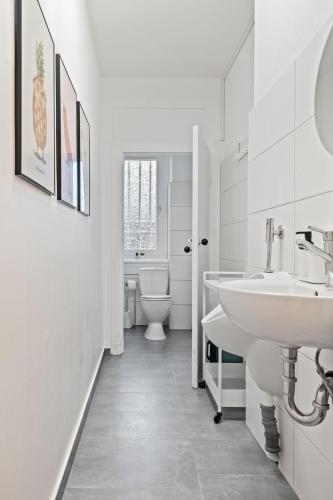 Neues zentrales Apartment,10 Betten,vollmöbliert, Wifi, Berlín (foto 8)