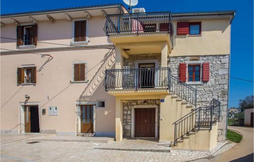 2 Bedroom Gorgeous Apartment In Porec