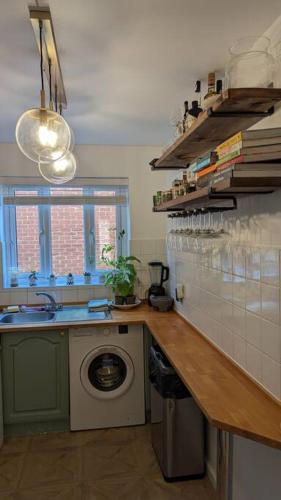 Stylish, Peaceful 2-Bed Flat with Free Parking