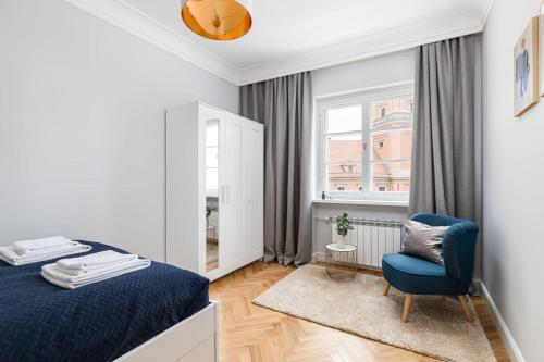 Rent like home - Plac Zamkowy 15/19 - image 9