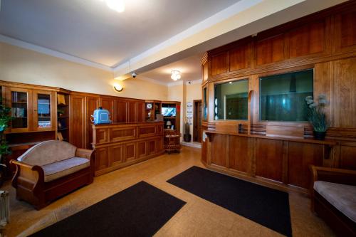 Vestíbulo, Lilla Panzio in Odorheiu Secuiesc