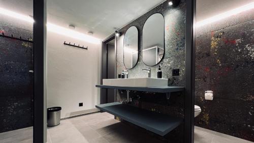 淋浴間, Hotel Alpina Einhorn - Self-Check-In in 禾芬舒伊森