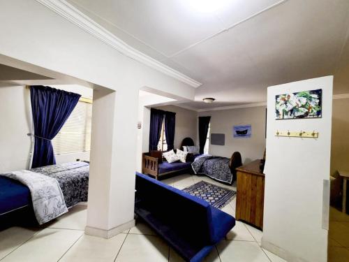 THE POT AIRBNB, FAERIE GLEN, PRETORIA EAST