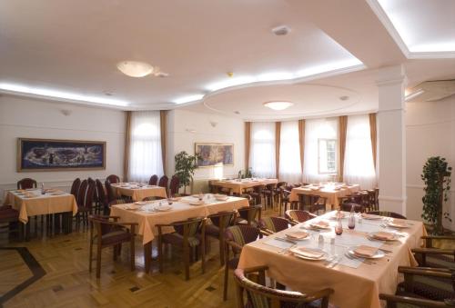 Garni Hotel Panorama Lux - 레스토랑