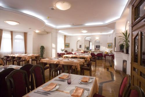 Garni Hotel Panorama Lux - 레스토랑