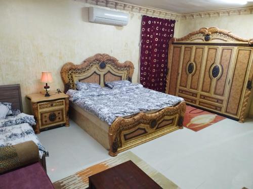 العين الهيلي مصباح بيت 8, Al-Ajn
