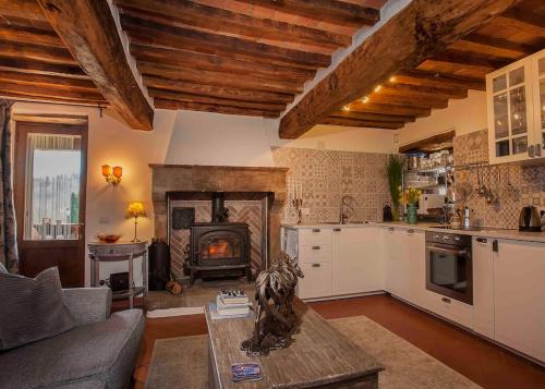 Lux Tuscan Farmhouse Pool&Balconies in Anghiari