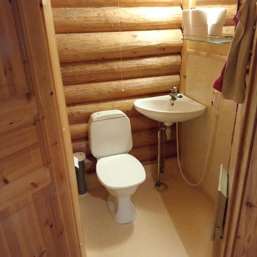 浴室, Romeo Lomamökki (Romeo Lomamokki) in 拉普阿