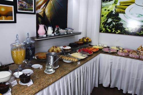 Food and beverages, Hotel Sao Charbel in Ubatuba