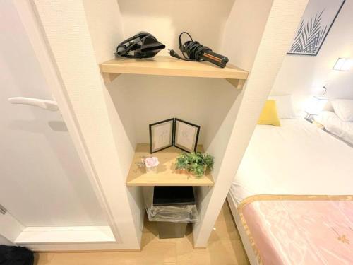 Good location, convenient transportation Nipponbashi Station 4 minutes Dotonbori 6 minutes Kuromon Market 8 minutes Double bed 2o1