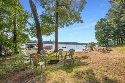 Waterfront Newaygo Cottage with Private Dock and Beach