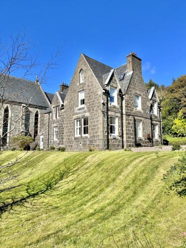 A szálláshely kívülről, Victorian Chapel House in Arisaig