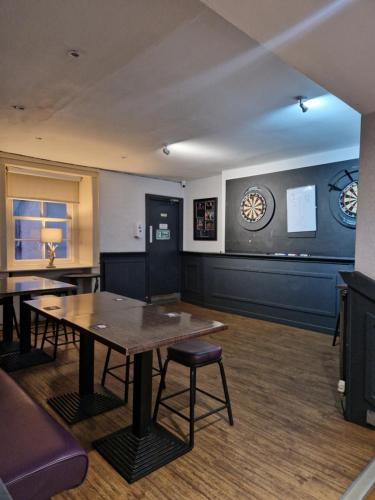 Dryburgh Arms Pub with Rooms in Newtown St Boswells