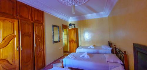 CASA RAYAN CASA RAYAN