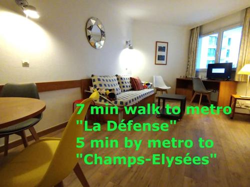 7 min walk Metro ApartHotel, La Defense+Parking - Location saisonnière - Courbevoie