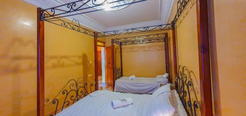 CASA RAYAN CASA RAYAN