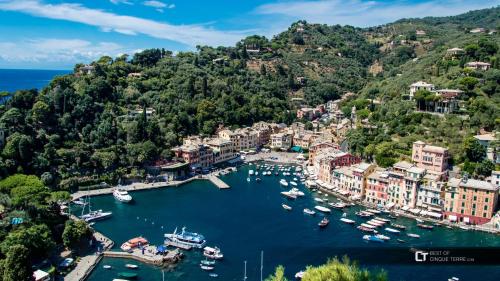 157 - Villa la Pianazza con Piscina, 15 minuti dal mare e 30 minuti dalle Cinque Terre in macchina - Posto auto privato