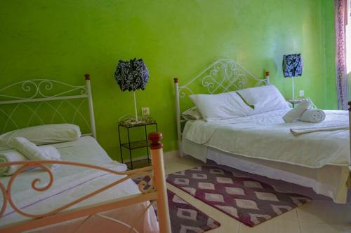 CASA RAYAN CASA RAYAN