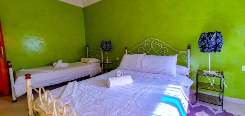 CASA RAYAN CASA RAYAN