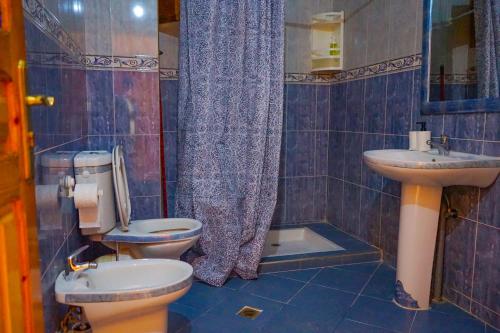 CASA RAYAN CASA RAYAN