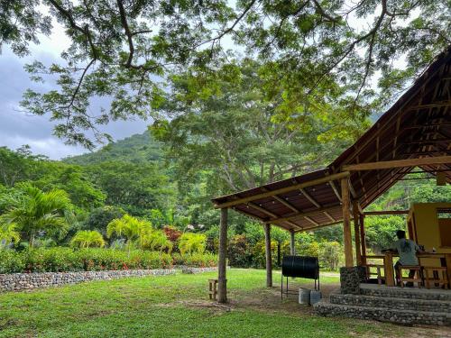 Tayrona Cachaco River Ecohostal