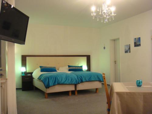 . Bed & Cloppenburg