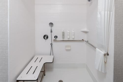 Hampton Inn Monticello - image 12