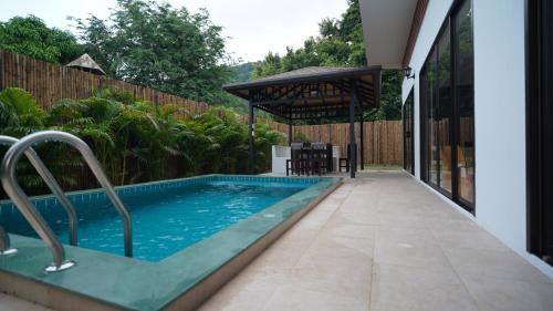 Temple Villas Koh Phangan - 수영장