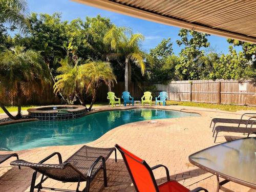 4 bed and 2 and a half bath, minutes from the beach!