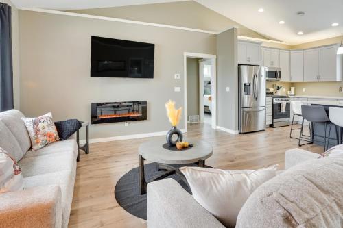 Family-Friendly Brookings Home: 3 Mi to Downtown!